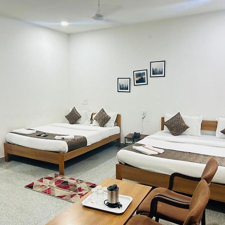 Hotel Queens Comfort Mysore Bagian luar foto