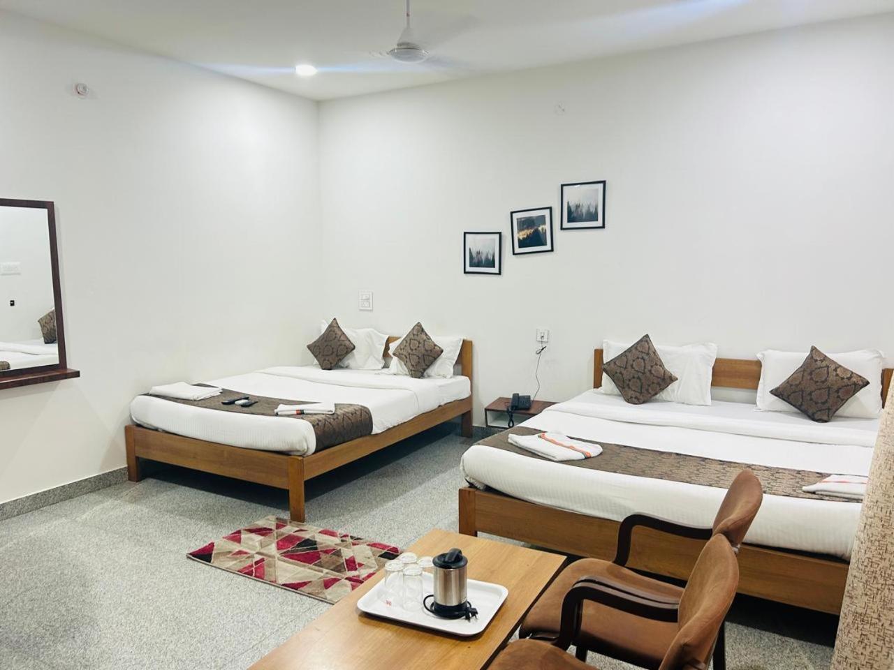 Hotel Queens Comfort Mysore Bagian luar foto