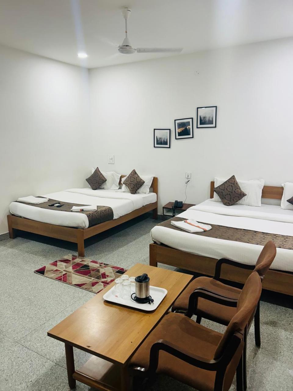 Hotel Queens Comfort Mysore Bagian luar foto