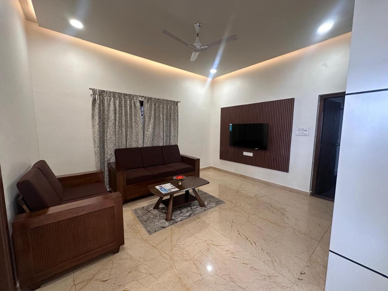 Hotel Queens Comfort Mysore Bagian luar foto