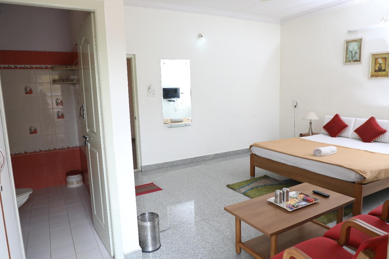 Hotel Queens Comfort Mysore Bagian luar foto