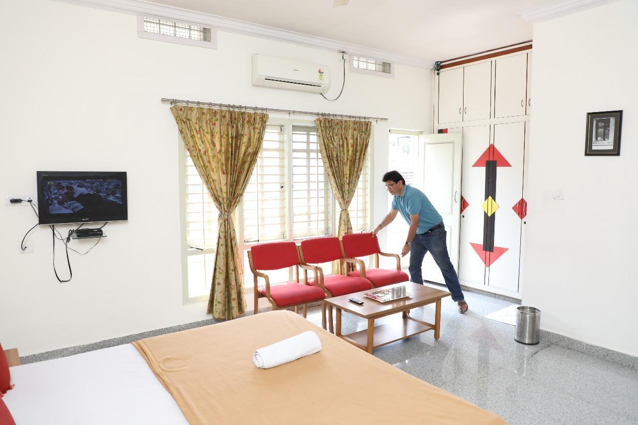 Hotel Queens Comfort Mysore Bagian luar foto