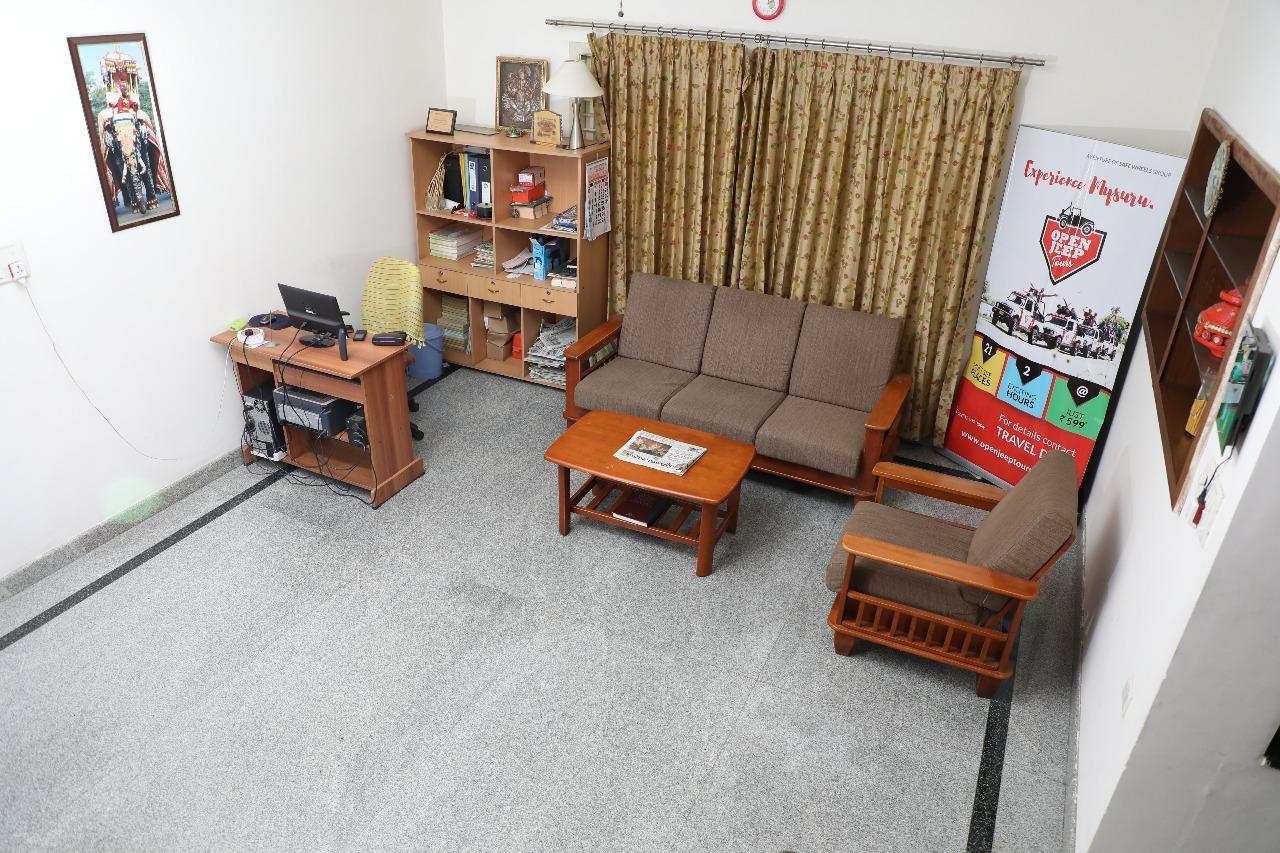 Hotel Queens Comfort Mysore Bagian luar foto